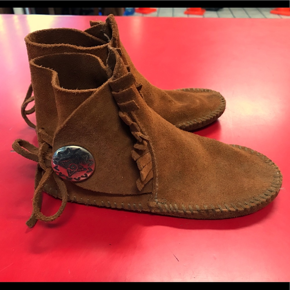Minnetonka Moccasins Childs size 12 gently used